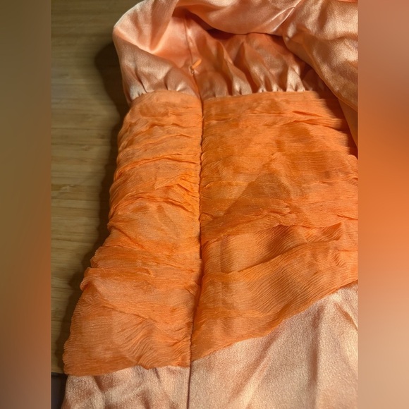 GUC Violante Nessi- Vibrant Orange Long Sleeve Dress. Size US 0 - Picture 9 of 13
